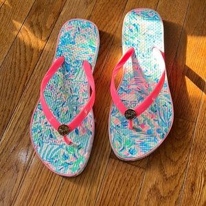 Lilly flip flops in great condition. Lightly used.